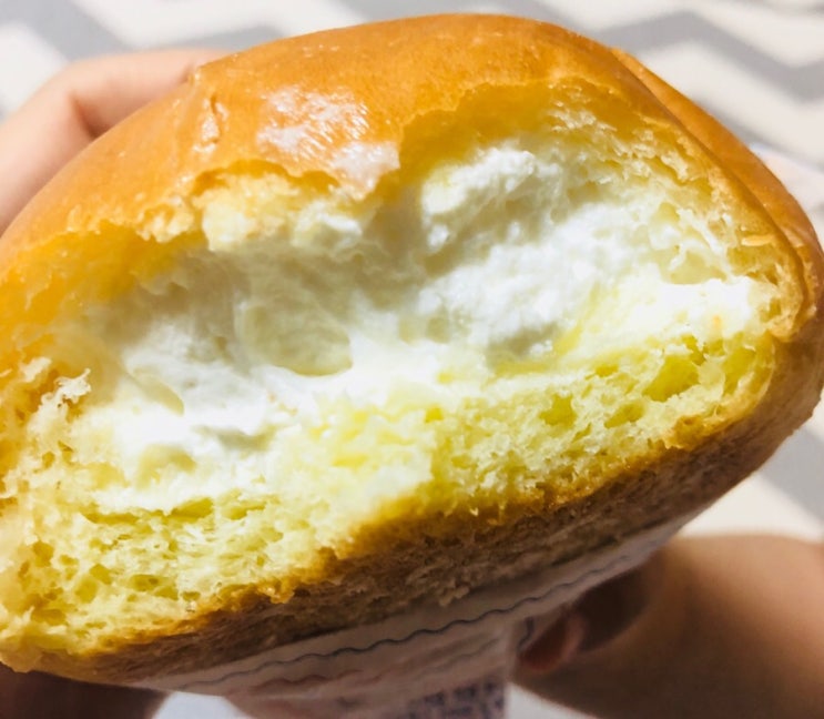 홍대 푸하하 크림빵, 연남동 홍루이젠 맛있는 빵들 디저트로 좋아요