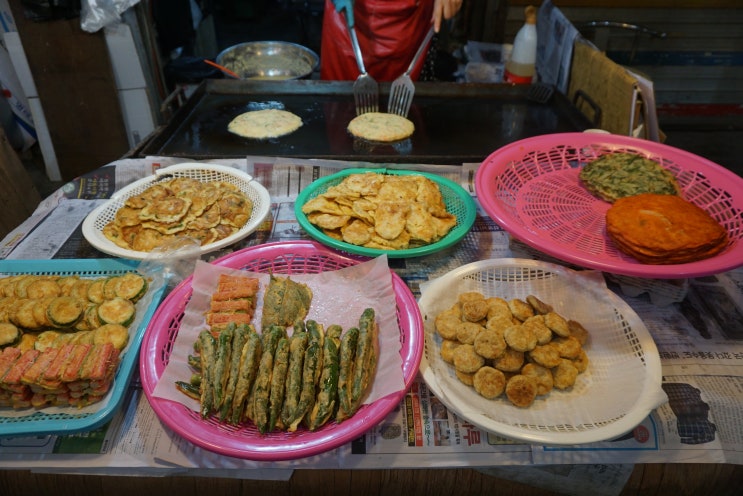 영등포시장 맛집! - 홍두깨 칼국수! 영등포 찐빵·손만두! 할머니네 전집! 수구레볶음!
