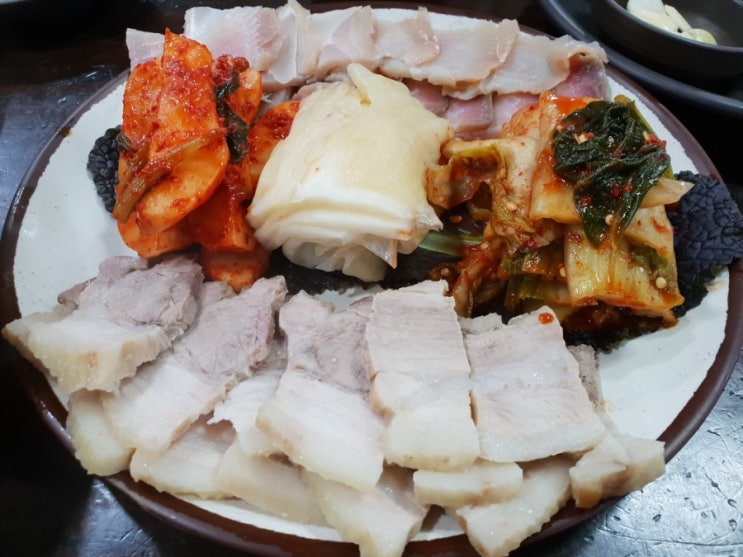 우장산역 송화벽화시장 청국장 홍어는 부뚜막청국장에서 ^^