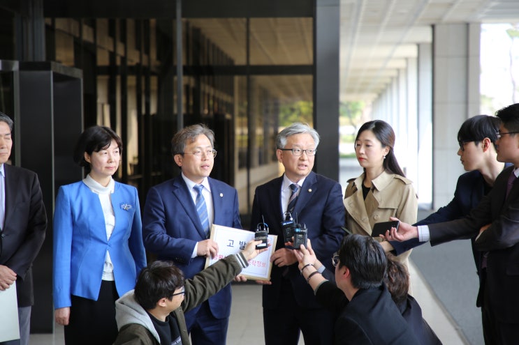 더불어민주당 허위조작정보대책특위 권칠승 위원, 강원 산불 재난 관련 허위조작정보(가짜뉴스) 고발장 접수
