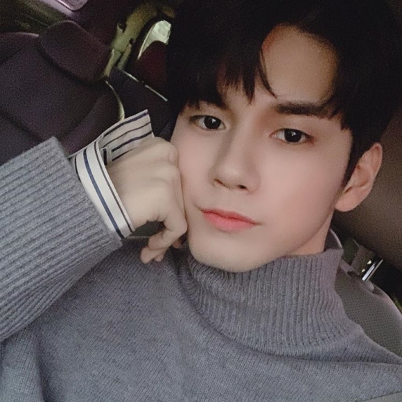 옹성우 프로파간다님 인스타 좋아요 눌렀네 ㅋ