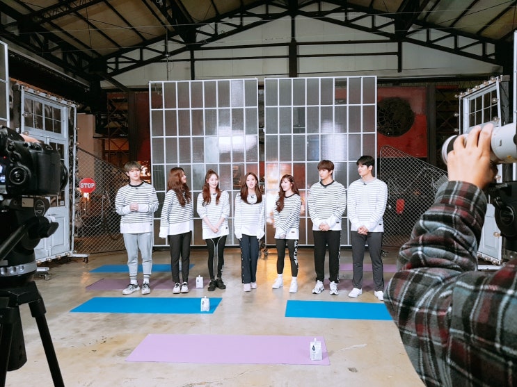 뷰티룸 - 시타드 스트라이프 티셔츠 / 전효성 티아라 효민 솔빈 신수지 공찬 김동한 정민규