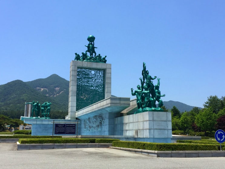 현충일은 빨간 날, 노는 날? 현충일 뜻, 현충일 유래, 현충일 조기 게양, 현충원 위치, 행사, 이용정보
