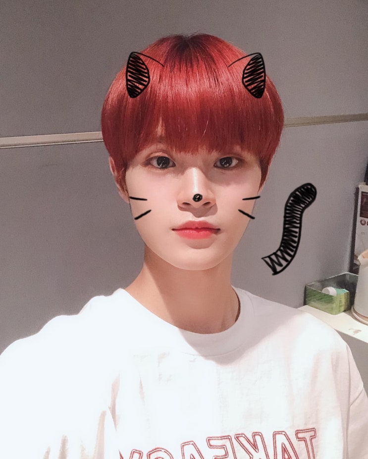 박우진 , 이대휘 - 190611  [ 2시의 데이트 지석진입니다 ] 인스타 포토 업데이트