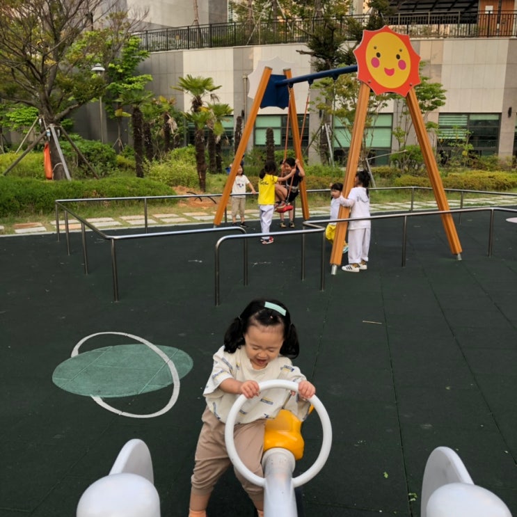 주중 일상_ 우동 먹방, 런레빗