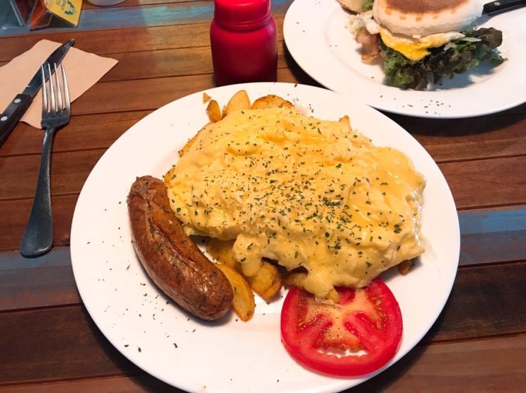 수요미식회에 나왔다는 독일 가정식 :: 서울스퀘어 맛집인 더베이커스 테이블에 다녀왔어요 ^^
