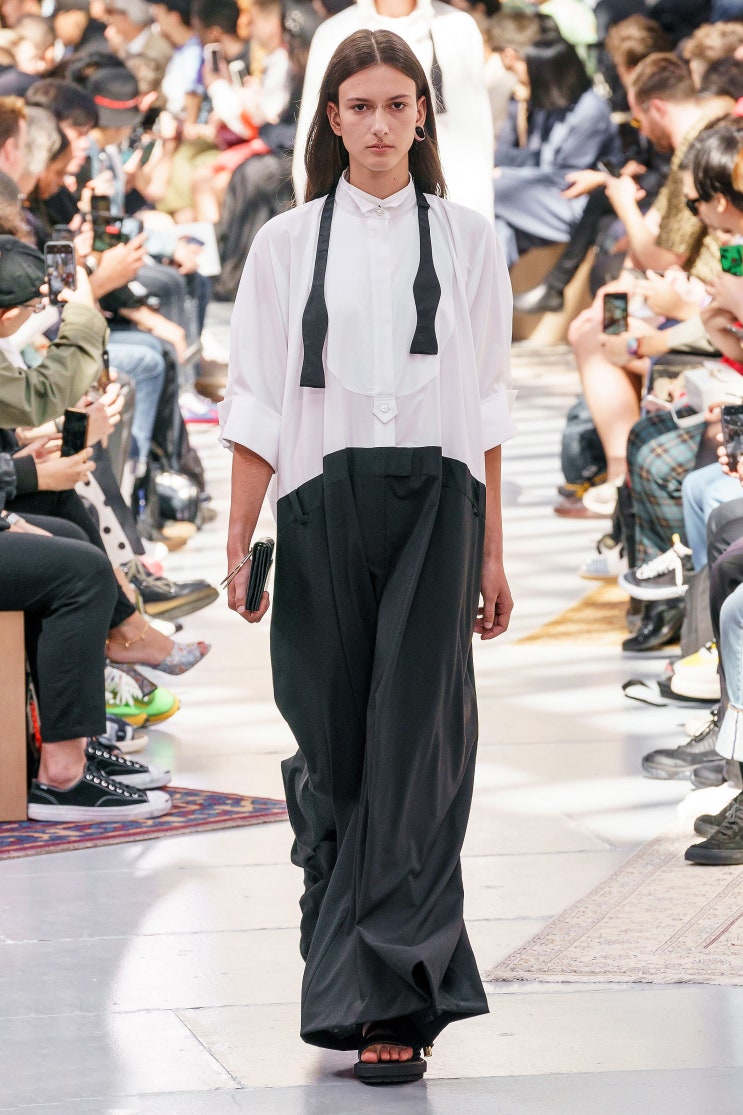 Sacai 사카이 : Spring/Summer 2020 Menswear Paris Sacai 사카이 : Spring/Summer 2020 Menswear Paris