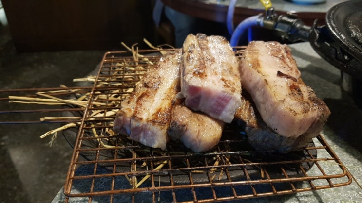 20190708_짚불구이 삼겹살로 너무나 핫한, 삼각지 몽탄(한강로)