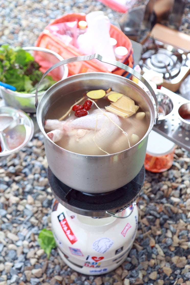 캠핑요리 토종 닭백숙 끓이는법 아쭈~수월하게 갈챠줌!