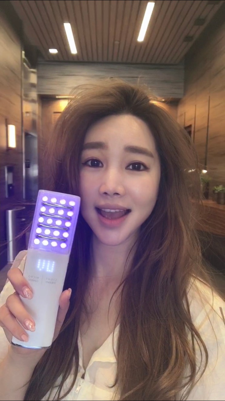 /마감/[주아민강력추천] 피부과 관리를 집에서 해요. LED와 갈바닉 관리를 동시에, 피부의 겉과 속 모두 빈틈없이 관리해 주는  라비앙 스킨 리주브네이터!