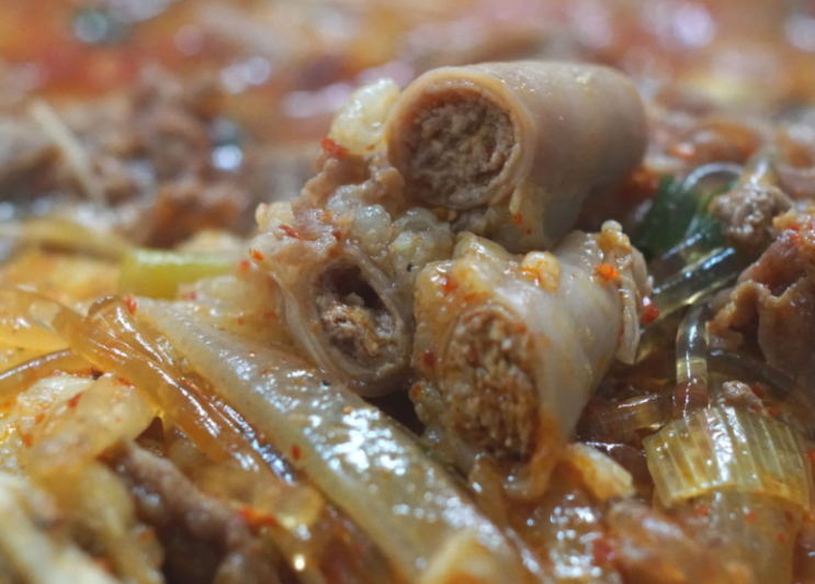 생생정보 소쿠리보쌈 아롱사태만두전골 <수밀원> 불고기, 국수 & 삼합, 버섯전골 <고집쎈동태> 곱창전골 & 불곱철판 <곱돌이>