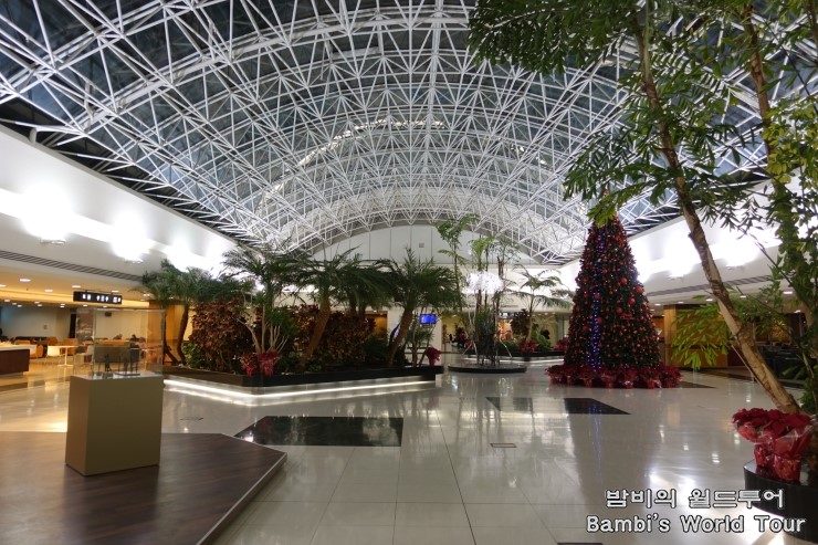 [레바논 베이루트 공항 라운지 3] 규모가 매우 큰 대형 라운지 Cedar Lounge