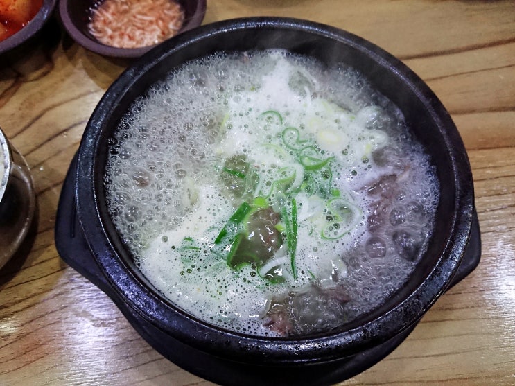 인천 학익동 '박진형순대국' 순대국