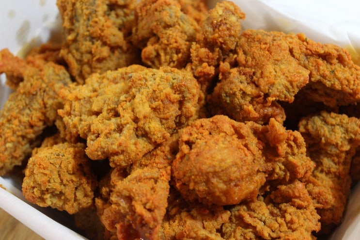 멕시카나 치토스치킨. 콘스프맛보다 매콤달콤한맛이 낫네. 메뉴 가격