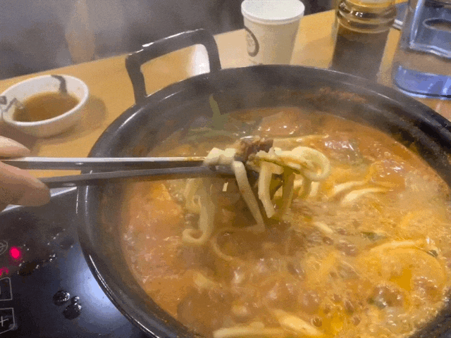 일산 정발산 맛집: 버섯매운칼국수가 맛있는곳 '등촌칼국수' 일산 본점