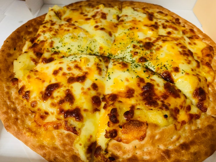 급 배고파서 시켜먹은 고구마피자! 토핑 쩌렁쩌렁!