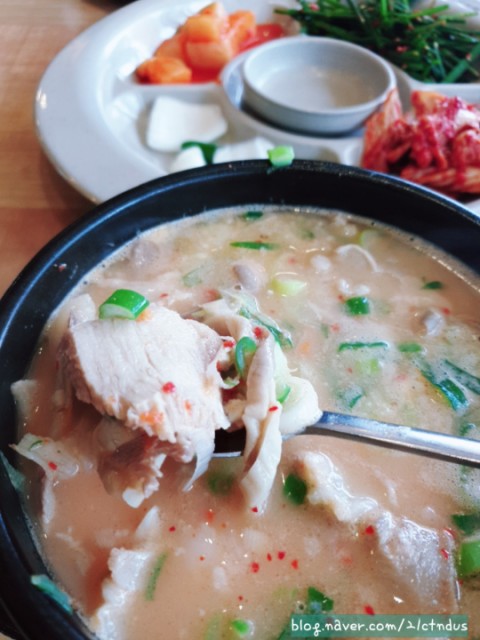 부산 해운대 돼지국밥 맛집 : 밀양순대돼지국밥에서 아침 해장기 -