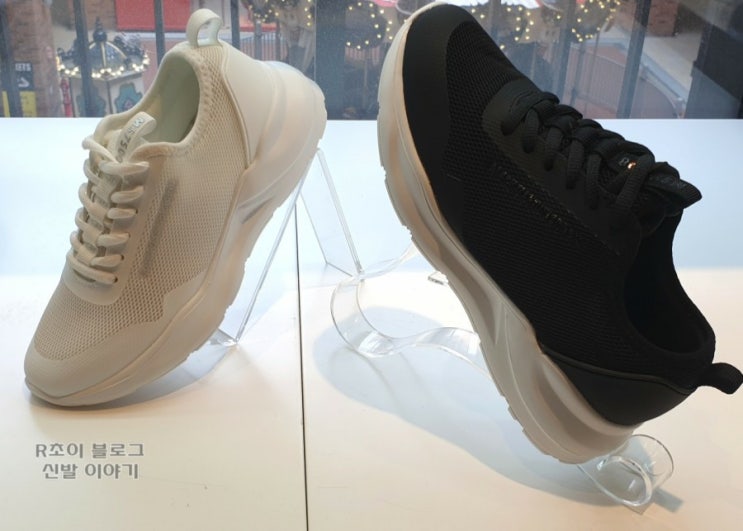 블랙마틴싯봉 운동할때도 신어보아요 데일리 마스카포네 스니커즈