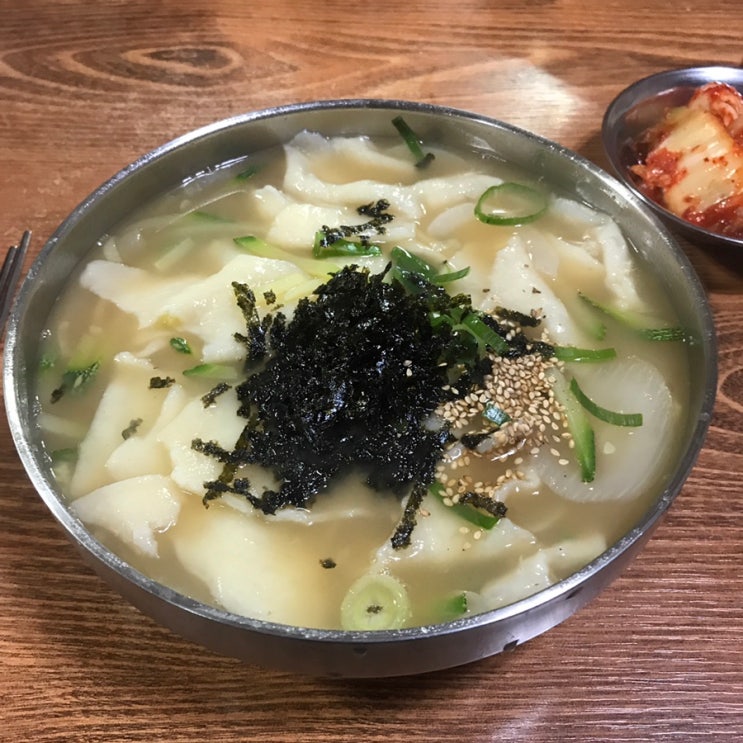 [방문리뷰] 광명전통시장 방문후기 및 맛집추천 (비트김밥, 홍두깨칼국수, 닭강정, 클로렐라햄버거, 돼지껍데기)