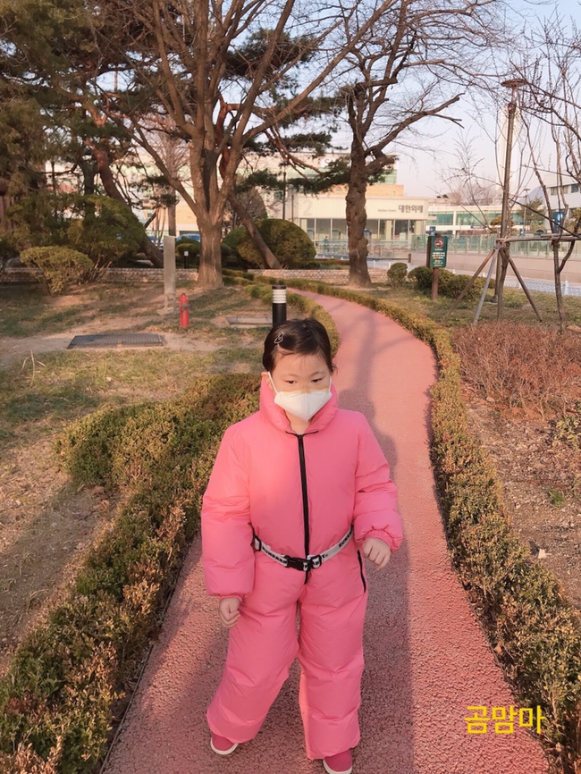 런레빗 패딩 수트 & 스키복 : 한겨울에도 따뜻하게