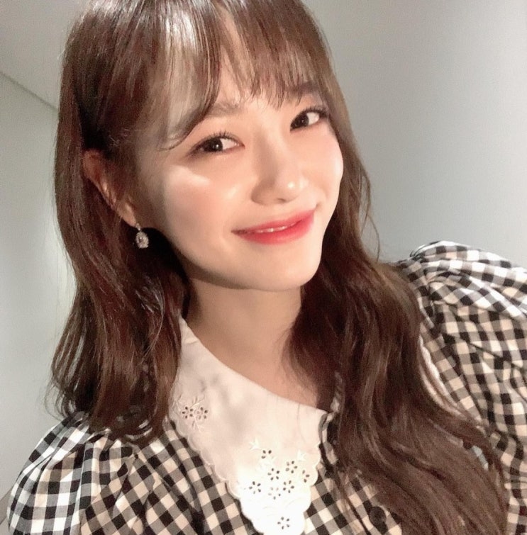 유어네임히얼:구구단 김세정 인스타패션-[볼륨이 원피스]