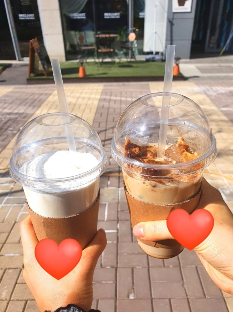 <잇님유행>카페 브릴리언트 달고나커피 /아인슈페너 /딸기청- 딸기라떼(딸기우유)