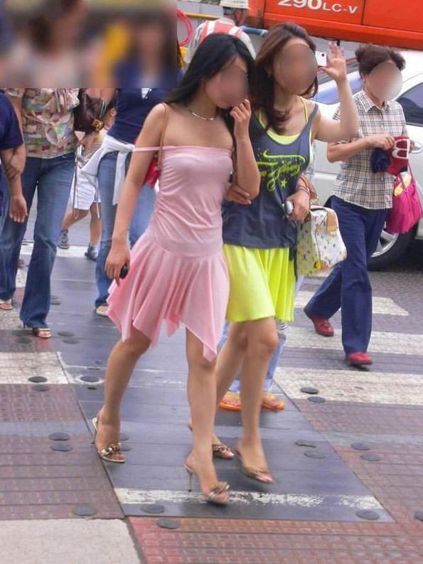 길거리 야외노출 몸짱 미녀 아가씨 글래머 걸 몸매 사진 모음≠ : 네이버 블로그