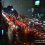 비오는 밤... 야근하는 사무실에서 바라본 테헤란로