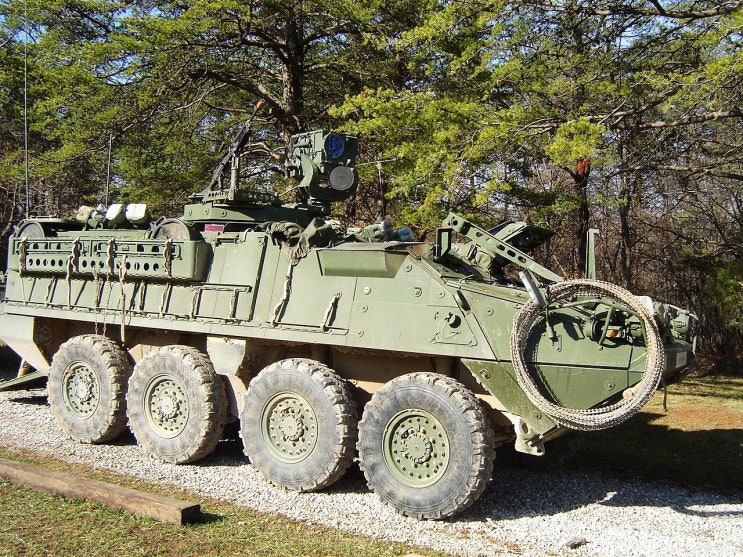 5억짜리 AN/TAS-8(V)1 LRASSS를 장착하고 훈련중인 미육군 Stryker 장갑차 : 네이버 블로그