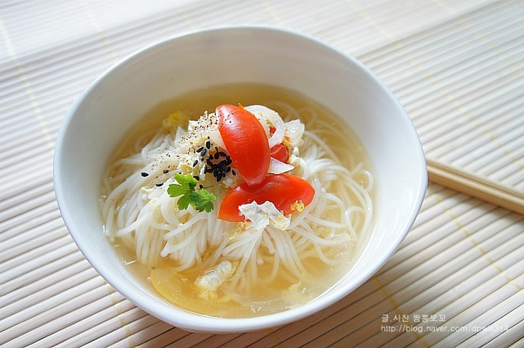 토마토계란국수/온국수(밀가루요리,토마토요리,면요리.국수,자취생요리) : 네이버 블로그