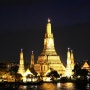 [방콕여행] 도자기 조각이 조명에 빛나는 새벽사원.