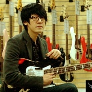 [Musician's Choice] Nell의 이종훈님. Fender MBS 1970 Jazz Bass Relic Black Over Candy Apple Red by Jason Smith