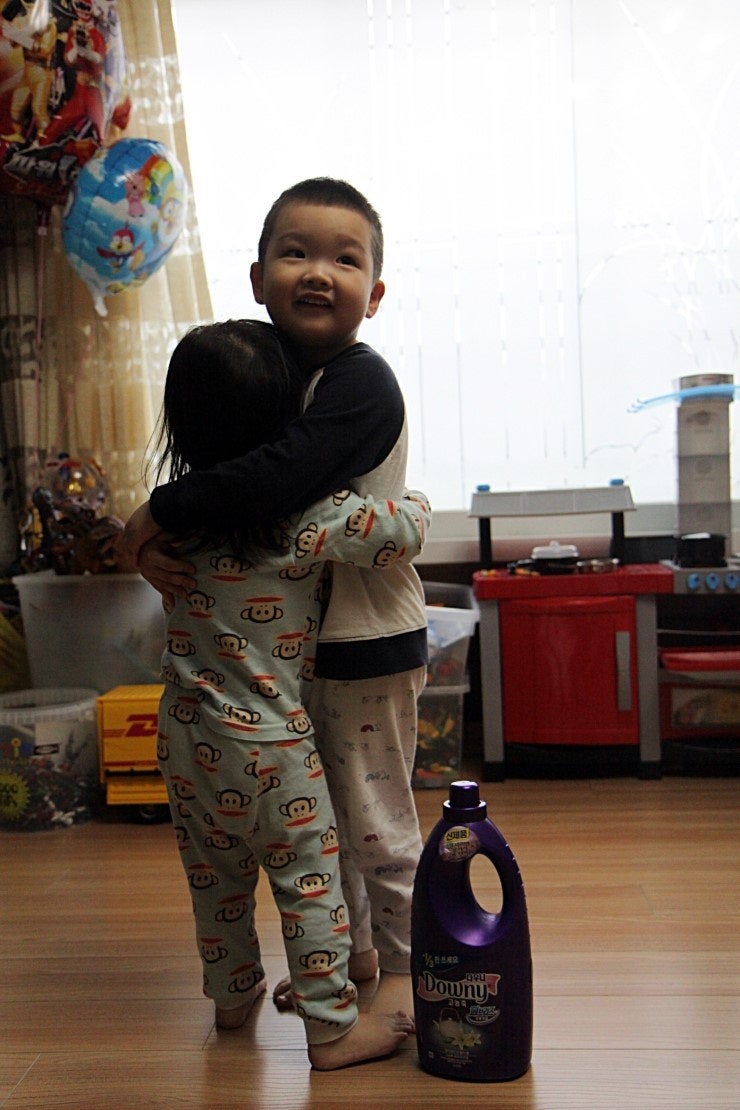 섬유유연제 추천 - 다우니 향기허그 포토 콘테스트 참여 : 네이버 블로그, image size:740x1110