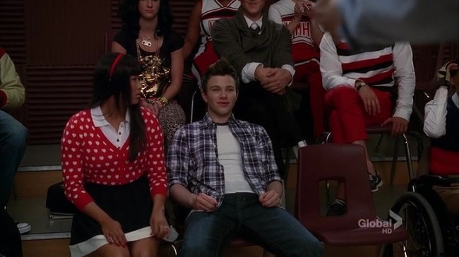 글리 시즌 5 커트와 블레인의 키스