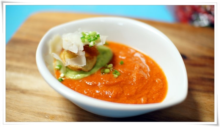 토마토 가스파쵸 [Tomato Gazpacho] [아스파라거스 퓨레와 감자칩을 올린 토마토 가스파쵸] : 네이버 블로그
