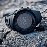 뜨거운 관심의 주인공. 순토(SUUNTO) 엠빗(AMBIT) 올블랙 HR [SS018373000]