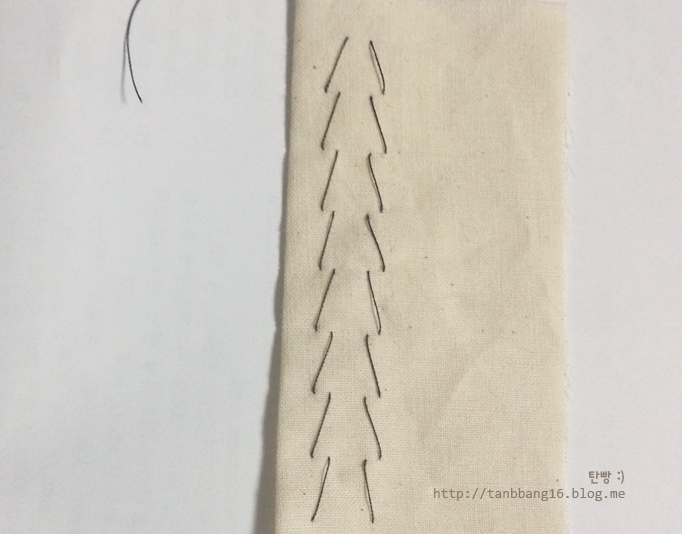 기초바느질 :) 5. 팔자뜨기(Padding stitch) : 네이버 블로그
