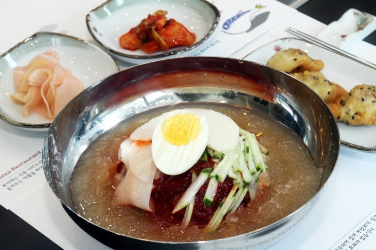 얼큰하고 칼칼한 양념이 일품인 ‘복쌈 비빔냉면’ / 장항동복어집만나면복이와요복쌈비빔냉면만복장항동맛집 : 네이버 블로그