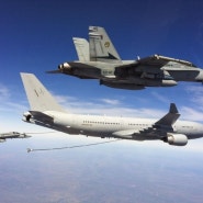 Aces North 2013 훈련중인 호주 공군 F/A-18A/F들과 KC-30A