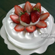 결혼기념일을 위한 딸기케이크 ver.1
