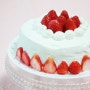 봄 느낌 물씬~~ 딸기 생크림 케이크