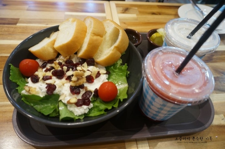 [상암동 카페] 파니니와 리코타치즈 샐러드 맛집 파니모르 : 네이버 블로그