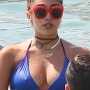루데스 리온(레온) Lourdes Leon Steps Out Wearing a Bikini in Cannes