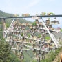 이탈리아 남부 폐쇄된 고속도로를 활용한 기생도시 디자인