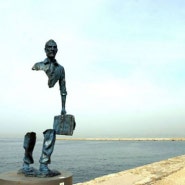 Les Voyageurs by Bruno Catalano