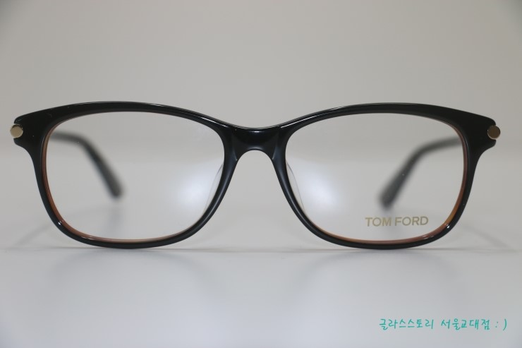 평범함을 거부하는 톰포드 TF4237 : 네이버 블로그