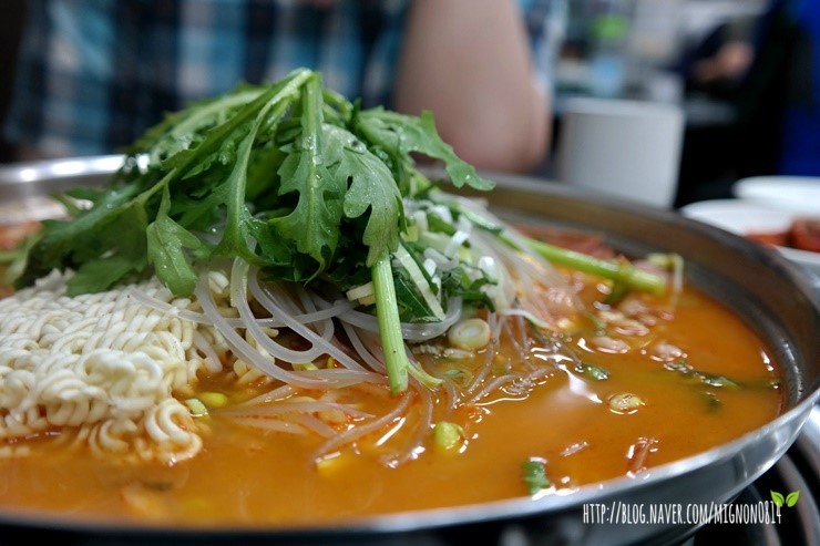 인천 가좌동 맛집 / 돼지네 감자탕 & 부대찌개 : 네이버 블로그
