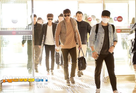 141028 김포공항 시원 이특 원특 출국 : 네이버 블로그