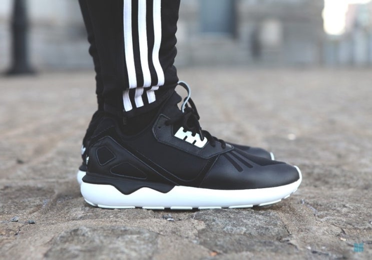 2014년 11월 21일 발매) 아디다스 튜블러 러너 Adidas Tubular Runner  발매(B35619,B41272,B41273,B41274,B41275), adidas Y-3 콰사(Qasa) 와 비슷한 느낌을 표현하며,  이번겨울 아디다스에서 승부를 건 야심작!!(튜블러 발매,튜블러 가격) : 네이버 블로그
