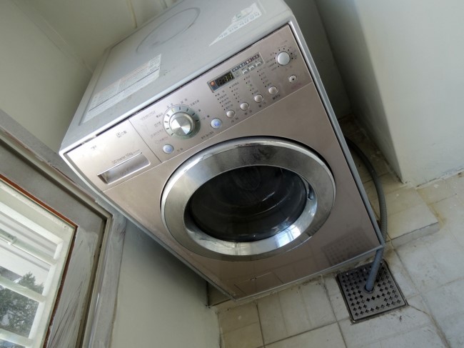 드럼세탁기진동 수평조절방법 받침대댐퍼 층간소음 통이안돌고 물이안빠져요 탈수시 바닥으로 물이새는현상 급수배수호스 연결부분누수 ...